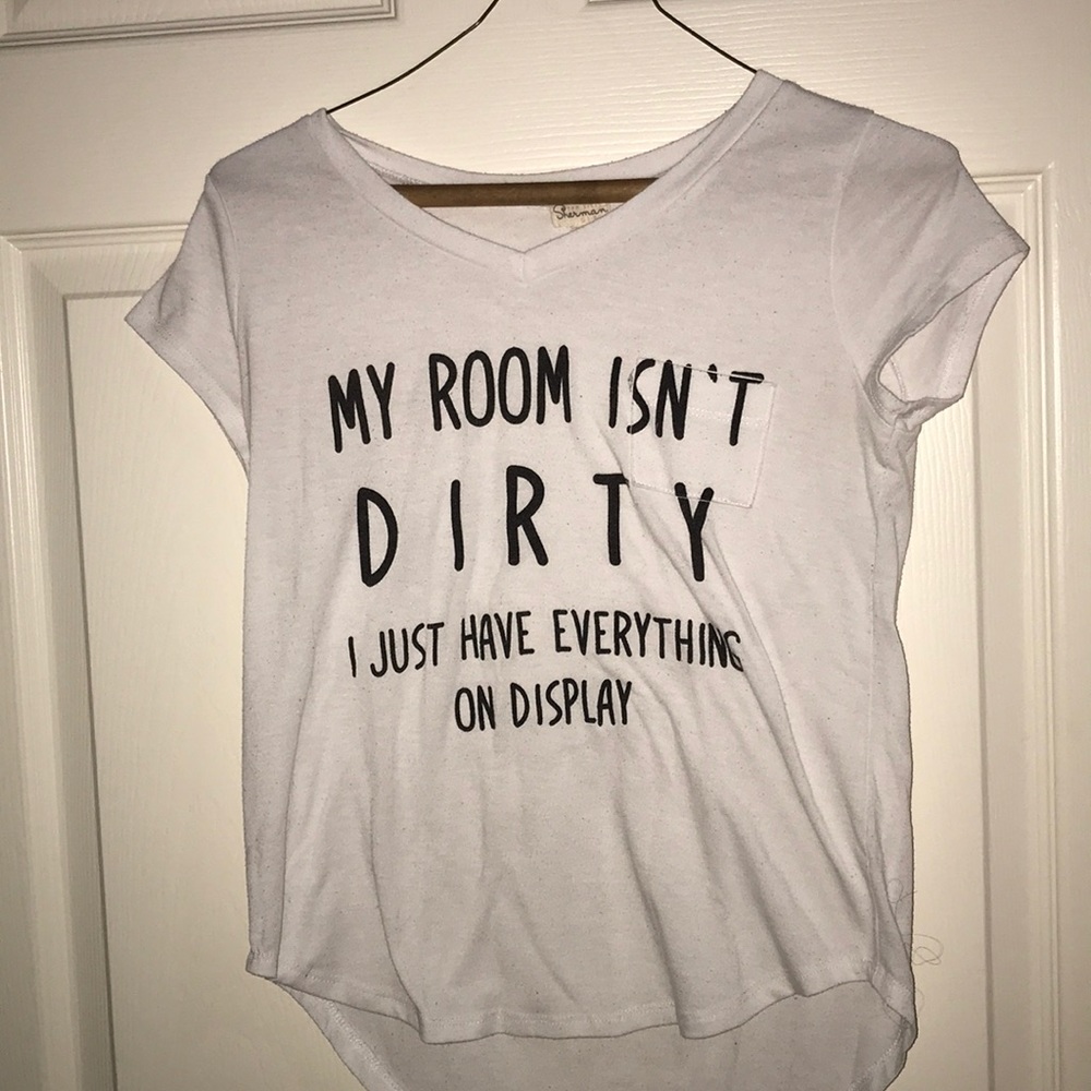 White loose t-shirt
